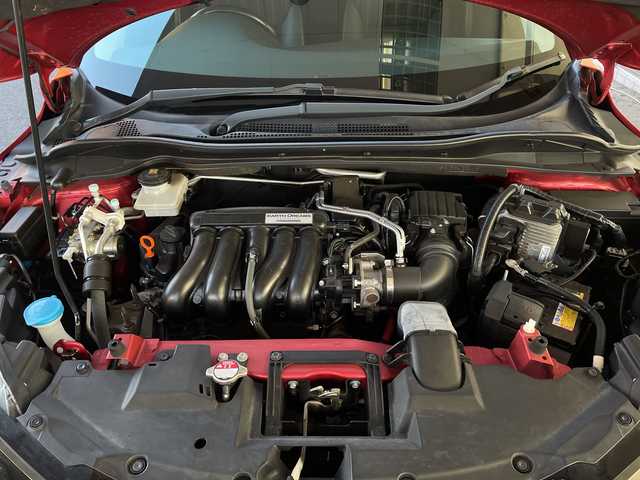 ホンダ ヴェゼル ハイブリッド Z ホンダセンシング 福島県 2018(平30)年 4.9万km プレミアムクリスタルレッドM 純正ＳＤナビ　ハーフレザーシート　バックカメラ　センシング　レーダークルーズコントロール　ＥＴＣ　レーンキープ　シートヒーター　純正アルミホイール　スマートキー　パドルシフト　純正フロアマット