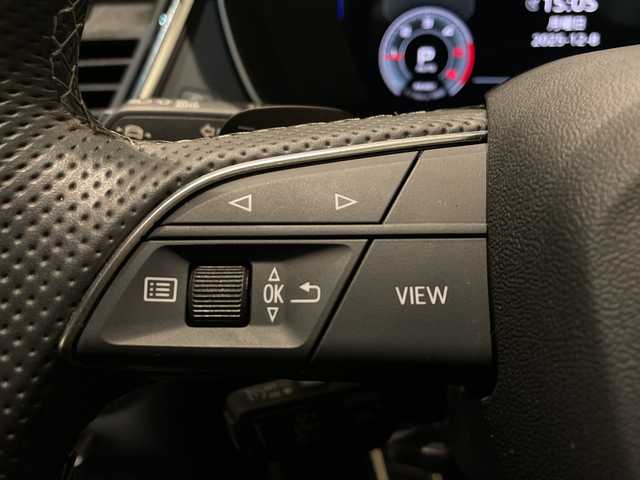 アウディ アウディ Ｑ５ 40TDIクワトロ Sライン 新潟県 2022(令4)年 1.9万km グレイシアホワイトメタリック スペシャルオプション（受注生産）/パノラマサンルーフ/TVチューナー/オプション/アシスタンスパッケージ /・LEDヘッドライト ・LEDリヤコンビネーションライト/・アウディプレセンスリヤ/・アウディサイドアシスト/・バーチャルコックピット/plus パッケージ/・マトリクスLEDヘッドライトパッケージ/・アルミホイール 5ダブルアームデザイン/・コントラストグレー 8J×19/・アコースティックガラス（フロントサイド）/コンフォートパッケージ/・スマートフォンワイヤレスチャージング/・リヤシートUSBチャージング/・ステアリングヒーター/S line パッケージ/ ・S line バンパー/・ドアシルトリムS lineロゴ ・S line エクステリアロゴ/・マルチカラーアンビエントライティング/全方位カメラ/シートヒーター（フロント）/オートマチックテールゲート/アダプティブクルーズコントロール/アルミホイール 5スポークダイナミックデザイン/パークアシスト/純正HDDナビ/・FM/AM/Bluetooth