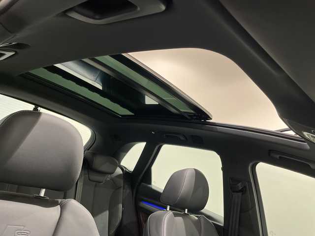 アウディ アウディ Ｑ５ 40TDIクワトロ Sライン 新潟県 2022(令4)年 1.9万km グレイシアホワイトメタリック スペシャルオプション（受注生産）/パノラマサンルーフ/TVチューナー/オプション/アシスタンスパッケージ /・LEDヘッドライト ・LEDリヤコンビネーションライト/・アウディプレセンスリヤ/・アウディサイドアシスト/・バーチャルコックピット/plus パッケージ/・マトリクスLEDヘッドライトパッケージ/・アルミホイール 5ダブルアームデザイン/・コントラストグレー 8J×19/・アコースティックガラス（フロントサイド）/コンフォートパッケージ/・スマートフォンワイヤレスチャージング/・リヤシートUSBチャージング/・ステアリングヒーター/S line パッケージ/ ・S line バンパー/・ドアシルトリムS lineロゴ ・S line エクステリアロゴ/・マルチカラーアンビエントライティング/全方位カメラ/シートヒーター（フロント）/オートマチックテールゲート/アダプティブクルーズコントロール/アルミホイール 5スポークダイナミックデザイン/パークアシスト/純正HDDナビ/・FM/AM/Bluetooth