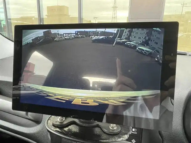 クライスラー・ジープ ジープ レネゲード ロンジチュード 石川県 2017(平29)年 6.5万km 白 １０．１ｉｎｃナビ/フルセグＴＶ/バックカメラ/クリアランスソナー/クルーズコントロール/ｂｅａｔｓオーディオ/スマートキー/プッシュスタート/ＥＴＣ/電動パーキングブレーキ/ヘッドライトレベライザー