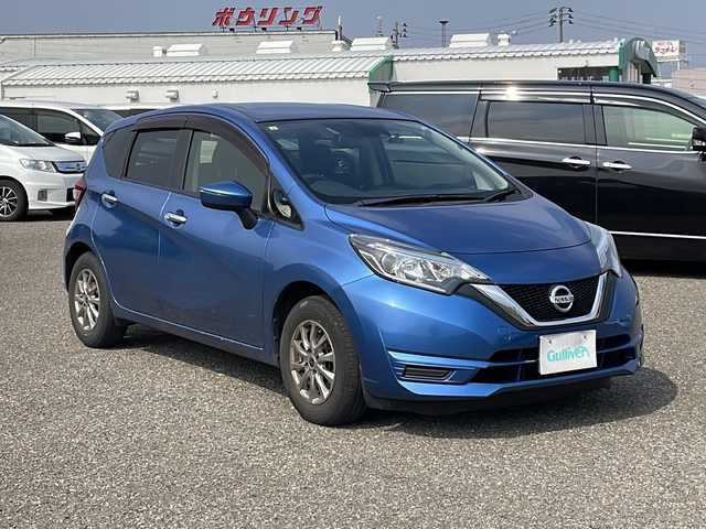 日産 ノート X 新潟県 2017(平29)年 12.6万km シャイニングブルー 社外メモリナビ(NR-MZ077)/CD/DVD/BT/フルセグテレビ/バックカメラ/ETC/ドライブレコーダー/衝突被害軽減ブレーキ/レーンキープアシスト/ステアリングスイッチ/スマートキー/プッシュスタート/LEDヘッドライト/オートライト/社外14インチアルミホイール