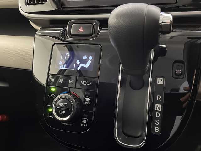 ダイハツ ムーヴ キャンバス G ブラックインテリア リミテッド SAⅢ 宮崎県 2020(令2)年 3.6万km スムースグレーマイカメタリック/ファイアークォーツレッドメタリック 2トーン 禁煙車/衝突被害軽減ブレーキ/純正8型ナビTV/（NSZN-X70D/CD/DVD/Bluetooth/フルセグTV)/純正ドライブレコーダー/純正LEDオートライト/純正LEDフォグ/純正セキュリティアラーム/純正フロアマット/両側電動スライドドア/クリアランスソナー/オートマチックハイビーム/オートエアコン/本革巻ハンドル/ETC/スマートキー/プッシュエンジンスタート/スペアキー/新車時保証書/取扱い説明書