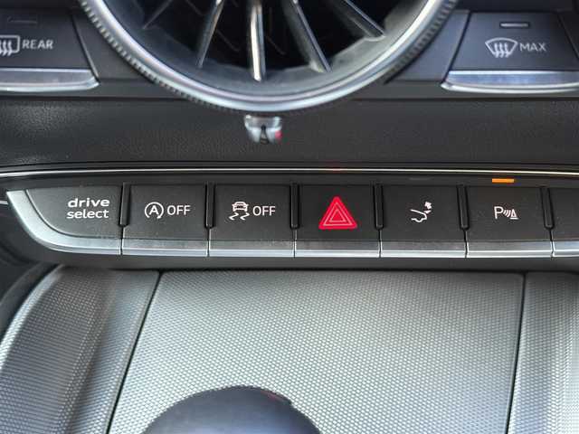 アウディ ＴＴクーペ 40TFSI 静岡県 2020(令2)年 4.7万km ミトスブラックメタリック マトリクスLEDヘッドライト/バーチャルコックピット/シーケンシャルウィンカー/純正ナビ/（フルセグ/BT/CD/DVD)/バックカメラ/クリアランスソナー/純正18インチアルミホイール/ETC2.0/スマートキー/純正フロアマット