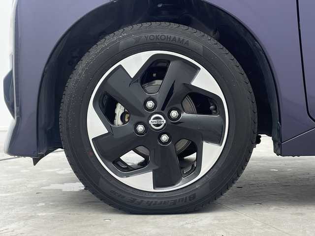 日産 ルークス ハイウェイスター X 三重県 2020(令2)年 0.8万km アメジストパープル 禁煙車　/純正９インチナビ　/エマージェンシーブレーキ　/レーンキープアシスト　/オートハイビーム　　/アラウンドビューモニター　/インテリジェントスマートルームミラー　/前後コーナーセンサー　/純正前後ドライブレコーダー/オートAC/ベンチシート/スマートキー/プッシュスタート/片側パワースライドドア /アイドリングストップ/ワンオーナー/リアサーキュレーター/ビルトインETC/LED/フォグ
