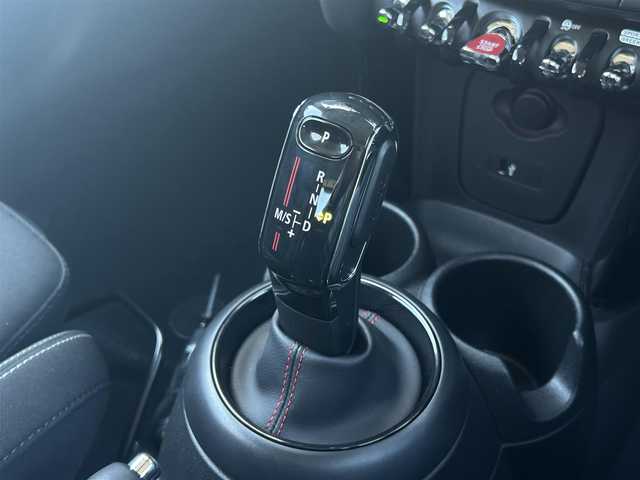 ＭＩＮＩ ミニ クーパー S 福岡県 2019(令1)年 2.1万km 青 ペッパーパッケージ/アダプティブクルーズコントロール/ユニオンジャックテールランプ　/純正ナビ/バックカメラ　/Bluetooth/前後パークディスタンスコントロール/LEDライト/オートライト/オートワイパー/ステアリングスイッチ/パドルシフト　/純正17インチアルミホイール/ミラー一体型ETC/取扱説明書/保証書/スペアキー×1