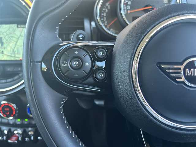ＭＩＮＩ ミニ クーパー S 福岡県 2019(令1)年 2.1万km 青 ペッパーパッケージ/アダプティブクルーズコントロール/ユニオンジャックテールランプ　/純正ナビ/バックカメラ　/Bluetooth/前後パークディスタンスコントロール/LEDライト/オートライト/オートワイパー/ステアリングスイッチ/パドルシフト　/純正17インチアルミホイール/ミラー一体型ETC/取扱説明書/保証書/スペアキー×1