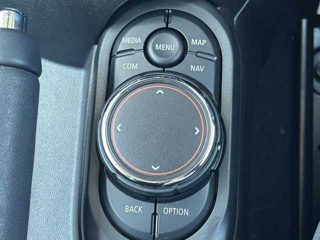 ＭＩＮＩ ミニ クーパー S 福岡県 2019(令1)年 2.1万km 青 ペッパーパッケージ/アダプティブクルーズコントロール/ユニオンジャックテールランプ　/純正ナビ/バックカメラ　/Bluetooth/前後パークディスタンスコントロール/LEDライト/オートライト/オートワイパー/ステアリングスイッチ/パドルシフト　/純正17インチアルミホイール/ミラー一体型ETC/取扱説明書/保証書/スペアキー×1