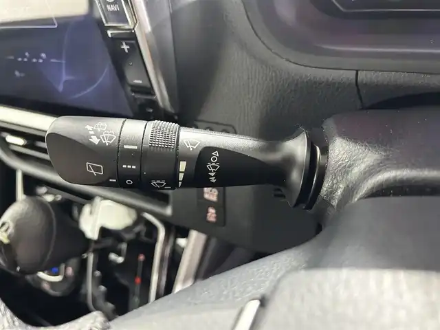 トヨタ ヴォクシー ZS 煌Ⅱ 佐賀県 2019(令1)年 8.2万km ホワイトパールクリスタルシャイン 社外11インチナビ/CD/DVD/フルセグTV/Bluetooth/HDMI/両側パワースライドドア/ワンオーナー/モデリスタフルエアロ/社外12.8インチ後席モニター/社外ステアリング/社外シフトノブ/衝突軽減ブレーキ/レーンキープアシスト/オートハイビーム/横滑り防止/クルーズコントロール/ビルトインETC/USB入電×2/シートカバ-/フロアマット/純正バイザー/純正16インチアルミホイール