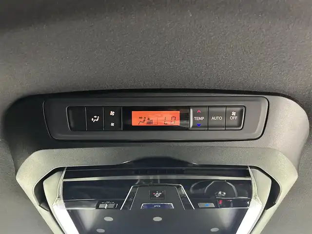 トヨタ ヴォクシー ZS 煌Ⅱ 佐賀県 2019(令1)年 8.2万km ホワイトパールクリスタルシャイン 社外11インチナビ/CD/DVD/フルセグTV/Bluetooth/HDMI/両側パワースライドドア/ワンオーナー/モデリスタフルエアロ/社外12.8インチ後席モニター/社外ステアリング/社外シフトノブ/衝突軽減ブレーキ/レーンキープアシスト/オートハイビーム/横滑り防止/クルーズコントロール/ビルトインETC/USB入電×2/シートカバ-/フロアマット/純正バイザー/純正16インチアルミホイール