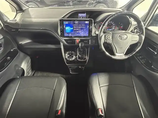 トヨタ ヴォクシー ZS 煌Ⅱ 佐賀県 2019(令1)年 8.2万km ホワイトパールクリスタルシャイン 社外11インチナビ/CD/DVD/フルセグTV/Bluetooth/HDMI/両側パワースライドドア/ワンオーナー/モデリスタフルエアロ/社外12.8インチ後席モニター/社外ステアリング/社外シフトノブ/衝突軽減ブレーキ/レーンキープアシスト/オートハイビーム/横滑り防止/クルーズコントロール/ビルトインETC/USB入電×2/シートカバ-/フロアマット/純正バイザー/純正16インチアルミホイール