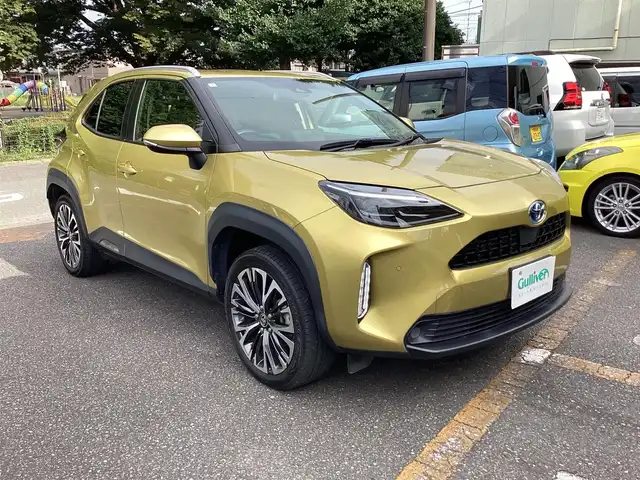 トヨタ ヤリスクロス ハイブリッド Z 神奈川県 2020(令2)年 5.2万km ブラスゴールドメタリック ワンオーナー/セーフティーセンス/スタッドレス付き/純正ディスプレイオーディオ/Bluetooth/AM/FM/レーダークルーズコントロール/衝突被害軽減ブレーキ/コーナーセンサー/レーンアシスト/パワーシート/シートヒーター/ハーフレザーシート/ETC/純正フロアマット/純正18インチアルミホイール/LEDオートライト/オートマチックハイビーム/電動格納ミラー
