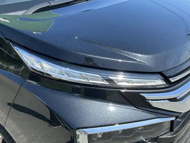 トヨタ ヴォクシー ハイブリッド S－Z 福岡県 2022(令4)年 7.4万km グリッターブラックガラスフレーク 〇純正8インチディスプレイオーディオ/〇フルセグTV/〇両側パワースライドドア/〇バックカメラ/〇ETC/〇ドライブレコーダー/〇バックカメラ/〇レーダークルーズコントロール/〇コーナーセンサー/〇セーフティセンス/〇プリクラッシュセーフティ/〇LEDヘッドランプ/〇オートライト/〇革巻きステアリング/〇左右独立温度調整オートエアコン/〇合皮/ファブリックコンビシート/〇純正17インチV字スポーク切削光輝ダークグレーメタリック塗装アルミホイール/〇スマートエントリー/スタートシステム/〇禁煙車