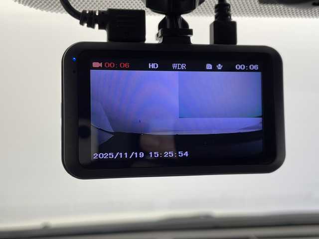 トヨタ アクア S 茨城県 2012(平24)年 7.6万km ライムホワイトパールクリスタルシャイン モデリスタエアロ/純正ナビ/　（CD/DVD/Bluetooth/TV）/バックカメラ/ETC/ステアリングスイッチ/ドライブレコーダー/電動格納ミラー/純正フロアマット/HIDライト/オートライト/プッシュスタート/スマートキー