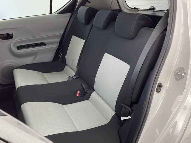 トヨタ アクア S 茨城県 2012(平24)年 7.6万km ライムホワイトパールクリスタルシャイン モデリスタエアロ/純正ナビ/　（CD/DVD/Bluetooth/TV）/バックカメラ/ETC/ステアリングスイッチ/ドライブレコーダー/電動格納ミラー/純正フロアマット/HIDライト/オートライト/プッシュスタート/スマートキー