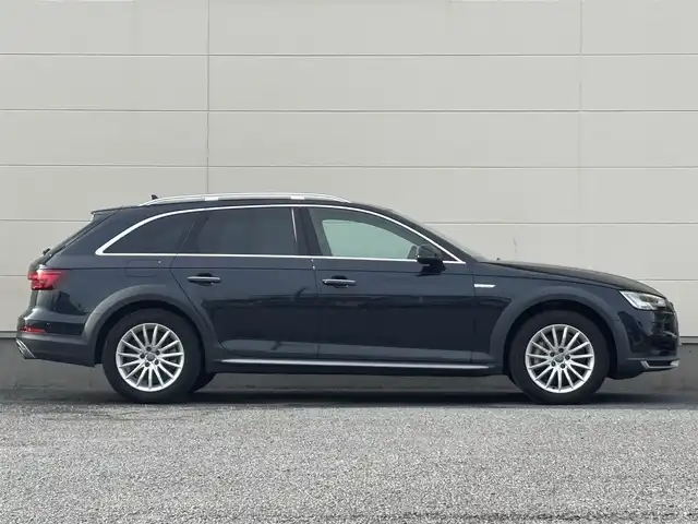 アウディ Ａ４ オールロードクワトロ 茨城県 2018(平30)年 3.3万km ムーンライトブルーパールエフェクト 純正ナビ/ワンセグTV/Bluetooth接続/バックカメラ/前方ドライブレコーダー/ラクジュアリーパッケージ/クルーズコントロール/シートヒーター/パワーシート/ビルトインETC/パドルシフト/茶革シート/電動リアゲート/純正１７インチアルミホイール/純正フロアマット