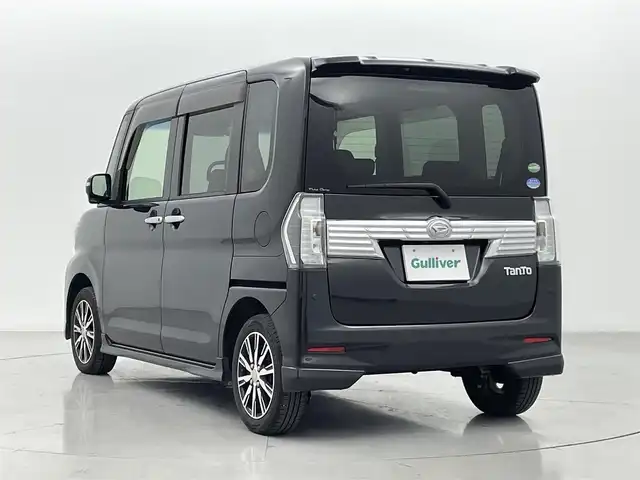 ダイハツ タント カスタム X トップED SA Ⅲ 熊本県 2017(平29)年 6.1万km ブラックマイカメタリック ワンオーナー　/禁煙車　/社外ナビ（ＣＤ・ＤＶＤ・フルセグ・ＢＴ・ＳＤ・ＵＳＢ）/バックカメラ　/片側パワースライドドア　/後ろのみクリアランスソナー　/衝突軽減ブレーキ　/横滑り防止　/アイドリングストップ/ハーフレザーシート/社外フロアマット/純正１４インチAW/オートライト/オートマチックハイビーム/LEDヘッドライト/フォグランプ/スマートキー/プッシュスタート/保証書/取扱説明書