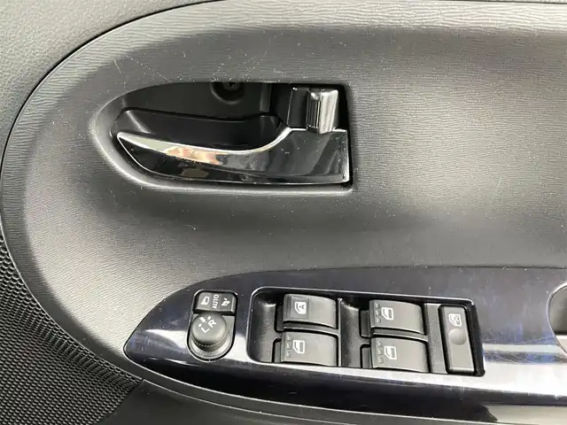 ダイハツ タント カスタム X トップED SA Ⅲ 熊本県 2017(平29)年 6.1万km ブラックマイカメタリック ワンオーナー　/禁煙車　/社外ナビ（ＣＤ・ＤＶＤ・フルセグ・ＢＴ・ＳＤ・ＵＳＢ）/バックカメラ　/片側パワースライドドア　/後ろのみクリアランスソナー　/衝突軽減ブレーキ　/横滑り防止　/アイドリングストップ/ハーフレザーシート/社外フロアマット/純正１４インチAW/オートライト/オートマチックハイビーム/LEDヘッドライト/フォグランプ/スマートキー/プッシュスタート/保証書/取扱説明書