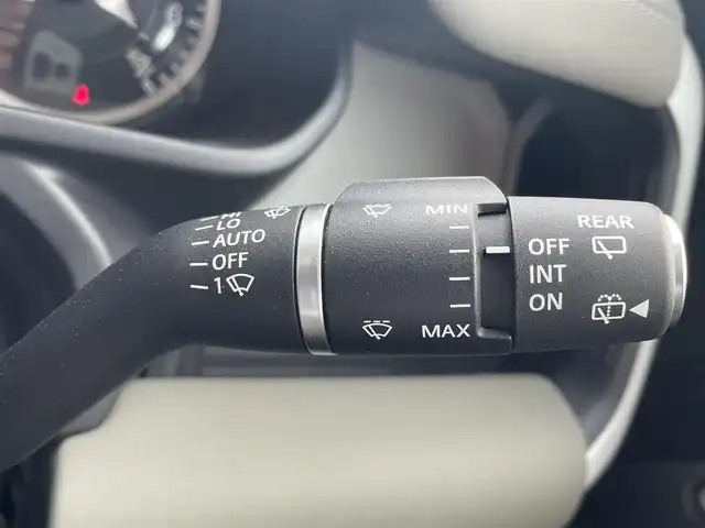 ランドローバー ランドローバー ディフェンダー 90S 高知県 2022(令4)年 1.5万km 黒 純正ナビ/　【Bluetooth/USB/Apple CarPlay】/ドライバーアシストパック/　・ブラインドスポットアシスト/　・クリアイジットモニター/　・アダプティブクルーズコントロール/　・リアコリジョモニター/　・リアトラフィックミニター/３６０°カメラ/レーンキープアシスト/レザーシート/純正１９インチAW