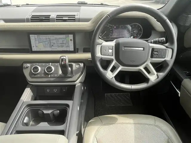 ランドローバー ランドローバー ディフェンダー 90S 高知県 2022(令4)年 1.5万km 黒 純正ナビ/　【Bluetooth/USB/Apple CarPlay】/ドライバーアシストパック/　・ブラインドスポットアシスト/　・クリアイジットモニター/　・アダプティブクルーズコントロール/　・リアコリジョモニター/　・リアトラフィックミニター/３６０°カメラ/レーンキープアシスト/レザーシート/純正１９インチAW