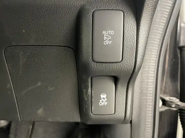 ホンダ Ｎ ＢＯＸ カスタム SSブラックSパッケージ 大分県 2017(平29)年 8.8万km クリスタルブラックパール 純正ナビ　型式：VXM-174VFXi/【フルセグTV、DVD再生可、BT対応】/ステアリングスイッチ/バックカメラ/両側電動スライドドア/ビルトインETC/前席シートヒーター/革調シートカバー/アイドリングストップ/横滑り防止装置/電動格納ミラー(オートリトラ機能付)/純正フロアマット/オートライト/HIDヘッドライト/LEDフォグ/純正14インチアルミホイール