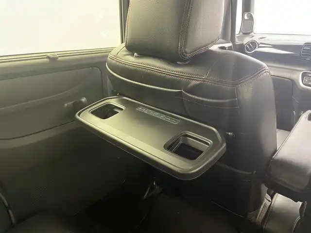 ホンダ Ｎ ＢＯＸ カスタム SSブラックSパッケージ 大分県 2017(平29)年 8.8万km クリスタルブラックパール 純正ナビ　型式：VXM-174VFXi/【フルセグTV、DVD再生可、BT対応】/ステアリングスイッチ/バックカメラ/両側電動スライドドア/ビルトインETC/前席シートヒーター/革調シートカバー/アイドリングストップ/横滑り防止装置/電動格納ミラー(オートリトラ機能付)/純正フロアマット/オートライト/HIDヘッドライト/LEDフォグ/純正14インチアルミホイール