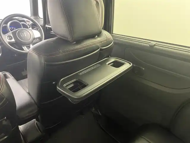 ホンダ Ｎ ＢＯＸ カスタム SSブラックSパッケージ 大分県 2017(平29)年 8.8万km クリスタルブラックパール 純正ナビ　型式：VXM-174VFXi/【フルセグTV、DVD再生可、BT対応】/ステアリングスイッチ/バックカメラ/両側電動スライドドア/ビルトインETC/前席シートヒーター/革調シートカバー/アイドリングストップ/横滑り防止装置/電動格納ミラー(オートリトラ機能付)/純正フロアマット/オートライト/HIDヘッドライト/LEDフォグ/純正14インチアルミホイール