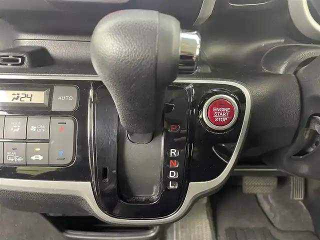 ホンダ Ｎ ＢＯＸ カスタム SSブラックSパッケージ 大分県 2017(平29)年 8.8万km クリスタルブラックパール 純正ナビ　型式：VXM-174VFXi/【フルセグTV、DVD再生可、BT対応】/ステアリングスイッチ/バックカメラ/両側電動スライドドア/ビルトインETC/前席シートヒーター/革調シートカバー/アイドリングストップ/横滑り防止装置/電動格納ミラー(オートリトラ機能付)/純正フロアマット/オートライト/HIDヘッドライト/LEDフォグ/純正14インチアルミホイール