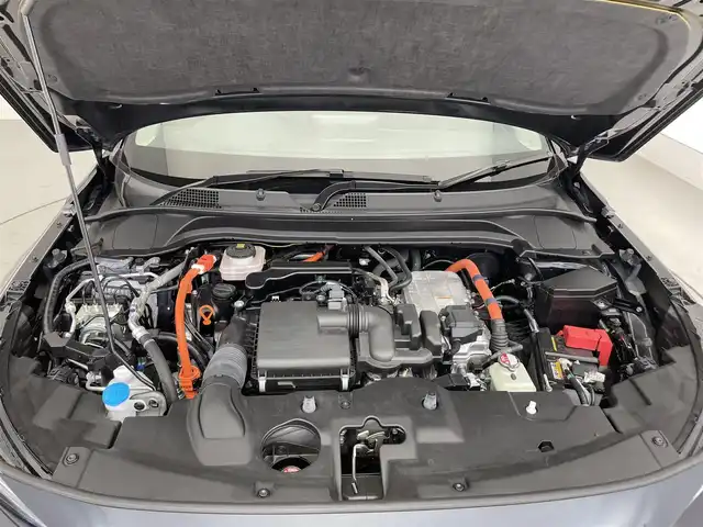 ホンダ ヴェゼル ハイブリッド e:HEV Z 滋賀県 2023(令5)年 1.4万km ミッドナイトブルービームM 純正9型ナビ/・Bluetooth/USB/フルセグ/バックカメラ/追従クルーズコントロール/パワーリアゲート/LEDライト/ハーフレザーシート/シートヒーター/ステアリングヒーター/前後ソナー/純正１８AW/オートライト/オートハイビーム/電子パーキング