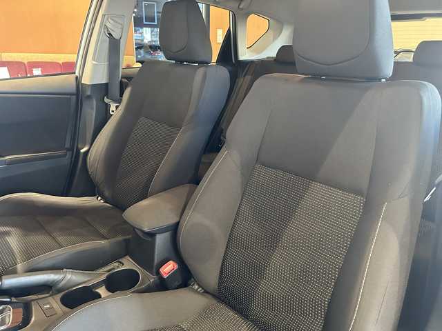 トヨタ オーリス 150X 道央・札幌 2015(平27)年 13.9万km ホワイトパールクリスタルシャイン ４WD/ワンオーナー/ホワイトパールクリスタルシャイン/スタッドレスタイヤAWセット積込み/純正HDDナビ(BT、AUX、ワンセグTV、CD)/ETC/AAC/オートライト/MTモード付き/盗難防止装置/取説、保証書、スペアキー１本