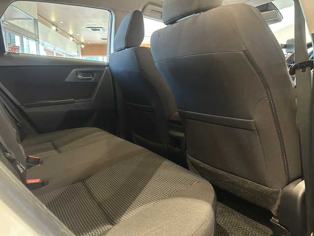 トヨタ オーリス 150X 道央・札幌 2015(平27)年 13.9万km ホワイトパールクリスタルシャイン ４WD/ワンオーナー/ホワイトパールクリスタルシャイン/スタッドレスタイヤAWセット積込み/純正HDDナビ(BT、AUX、ワンセグTV、CD)/ETC/AAC/オートライト/MTモード付き/盗難防止装置/取説、保証書、スペアキー１本