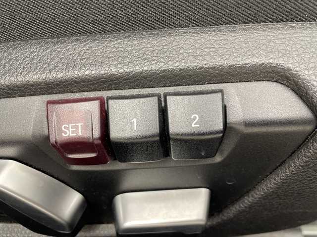 ＢＭＷ ３２０ｉ 群馬県 2016(平28)年 4.5万km グレイシャーシルバー