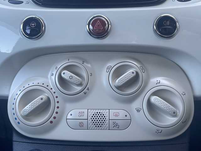 フィアット ５００ 1．2 ポップ 鳥取県 2018(平30)年 11.7万km 白 純正キーレス/ハーフレザーシート/革巻ハンドル/社外メモリナビ/フルセグ・Bluetooth/バックカメラ/ドライブレコーダー/プライバシーガラス/フロアマット/保証書・取説・スペアキー