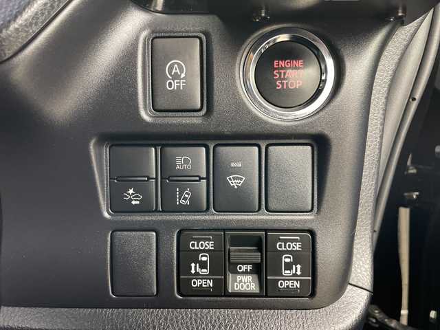 トヨタ ヴォクシー ZS 煌Ⅱ 道央・札幌 2019(平31)年 6.5万km イナズマスパーキングブラックガラスフレーク ・4WD/・寒冷地仕様/・純正ナビ&TV&CD&DVD&BT/・純正フリップダウンモニター/・バックカメラ/・両側パワースライドドア/・クルーズコントロール/・プリクラッシュセーフティ/・クリアランスソナー/・ビルトインETC/・LEDヘッドライト/・オートライト/・オートマチックハイビーム/・スマートキー