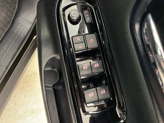 トヨタ ヴォクシー ZS 煌Ⅱ 道央・札幌 2019(平31)年 6.5万km イナズマスパーキングブラックガラスフレーク ・4WD/・寒冷地仕様/・純正ナビ&TV&CD&DVD&BT/・純正フリップダウンモニター/・バックカメラ/・両側パワースライドドア/・クルーズコントロール/・プリクラッシュセーフティ/・クリアランスソナー/・ビルトインETC/・LEDヘッドライト/・オートライト/・オートマチックハイビーム/・スマートキー