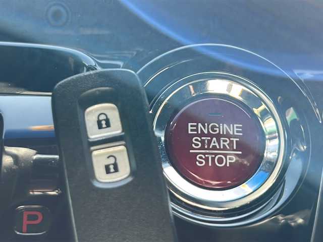 ホンダ Ｎ ＷＧＮ カスタム G Lパッケージ 石川県 2016(平28)年 1.1万km プレミアムホワイトパールⅡ 〇純正ナビ/〇地上デジタルTV（ワンセグ）/〇バックカメラ/〇ビルトインETC/〇HIDヘッドランプ/〇オートライト/〇フォグランプ/〇純正14インチアルミ/〇革巻きステアリング/〇オートエアコン/〇スマートキー/〇禁煙車