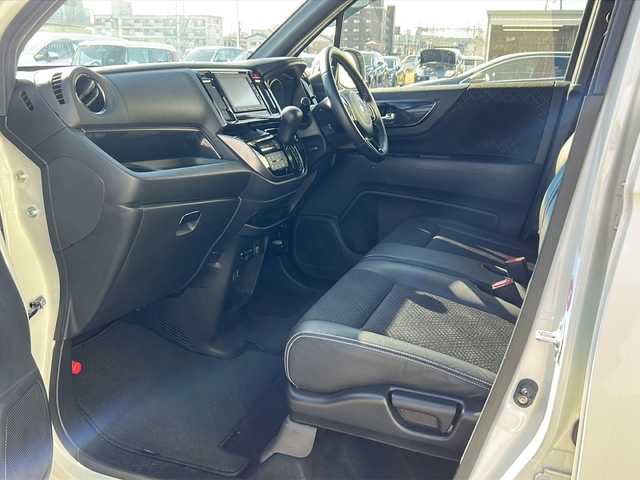 ホンダ Ｎ ＷＧＮ カスタム G Lパッケージ 石川県 2016(平28)年 1.1万km プレミアムホワイトパールⅡ 〇純正ナビ/〇地上デジタルTV（ワンセグ）/〇バックカメラ/〇ビルトインETC/〇HIDヘッドランプ/〇オートライト/〇フォグランプ/〇純正14インチアルミ/〇革巻きステアリング/〇オートエアコン/〇スマートキー/〇禁煙車