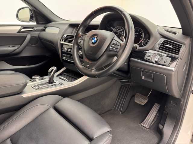 ＢＭＷ Ｘ４ xDrive 35i Mスポーツ 兵庫県 2015(平27)年 7.9万km パール 純正HDDナビ/フルセグTV CD DVD BT /バックカメラ/フロントカメラ/クルーズコントロール/衝突軽減警報/LDA/ミラー一体型ETC/レザーシート/シートヒーター/パワーシート/アイドリングストップ/HIDヘッドライト/オートライト/純正19インチアルミホイール/スマートキー/新車時保証書/取扱い説明書/点検記録簿