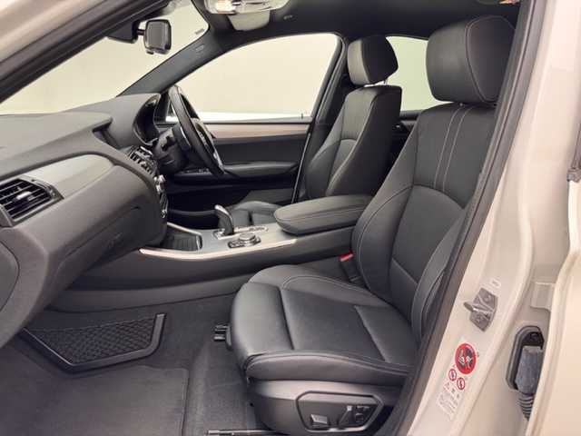 ＢＭＷ Ｘ４ xDrive 35i Mスポーツ 兵庫県 2015(平27)年 7.9万km パール 純正HDDナビ/フルセグTV CD DVD BT /バックカメラ/フロントカメラ/クルーズコントロール/衝突軽減警報/LDA/ミラー一体型ETC/レザーシート/シートヒーター/パワーシート/アイドリングストップ/HIDヘッドライト/オートライト/純正19インチアルミホイール/スマートキー/新車時保証書/取扱い説明書/点検記録簿