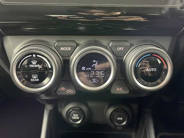 スズキ スイフト HYBRID RS 愛知県 2017(平29)年 6万km ピュアホワイトP 純正8型メモリナビ/（CD/DVD/フルセグTV/Bluetooth/USB）/全方位カメラ/横滑り防止装置/アイドリングストップ/純正16インチAW/LEDヘッドライト/オートライト/ETC/シートヒーター(D席)/パドルシフト/革巻きステアリング/ステアリングスイッチ/純正フロアマット/ドアバイザー/スマートキー＆プッシュスタート