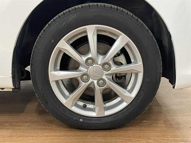 ダイハツ ムーヴ X リミテッドⅡ SAⅢ 道央・札幌 2020(令2)年 0.9万km シャイニングホワイトパール ワンオーナー/純正SDナビ/・フルセグTV/CD/DVD/BT/SD/USB/HDMI/バックカメラ/スマートアシストIII/・衝突警報機能/・衝突回避支援ブレーキ機能/・誤発進抑制制御機能/・車線逸脱警報機能/・ふらつき警報/・先行車発進お知らせ機能/・標識認識機能/横滑り防止装置/運転席シートヒーター/アイドリングストップ/ETC/社外前後ドライブレコーダー/オートライト/オートハイビーム/LEDヘッドライト/ステアリングリモコン/プッシュスタート/スマートキー/前後コーナーセンサー/ベンチシート/電動格納ミラー/純正フロアマット/純正ドアバイザー/純正1４インチAW/新車時保証書/取扱説明書