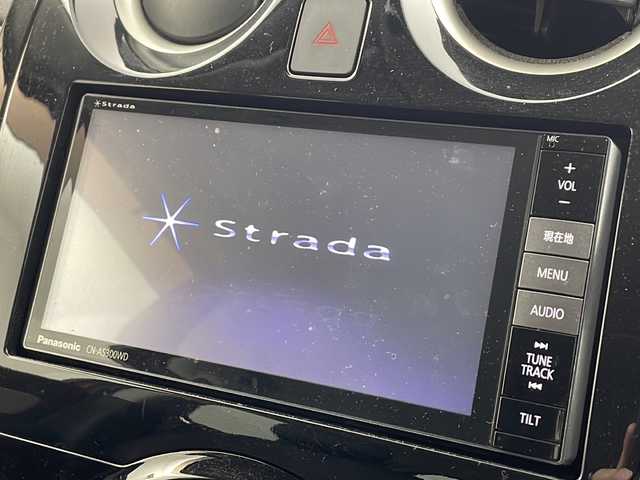 日産 ノート e－パワー X 愛知県 2017(平29)年 4.2万km ガーネットレッド ・社外ナビ&TV&BT&SD&DVD&CD/・全方位カメラ/・ETC/・ルーフラッピング/・レーダー探知機/・デジタルインナーミラー/・コーナーセンサー/・エマージェンシーブレーキ/・先行者発進告知/・車線逸脱警報/・横滑り防止装置/・LEDオートライト/・ドアバイザー/・純正フロアマット/・スマートキー/・プッシュスタート/・ヘッドライトレベライザー/・ステアリングリモコン/・社外AW付き冬タイヤ車載