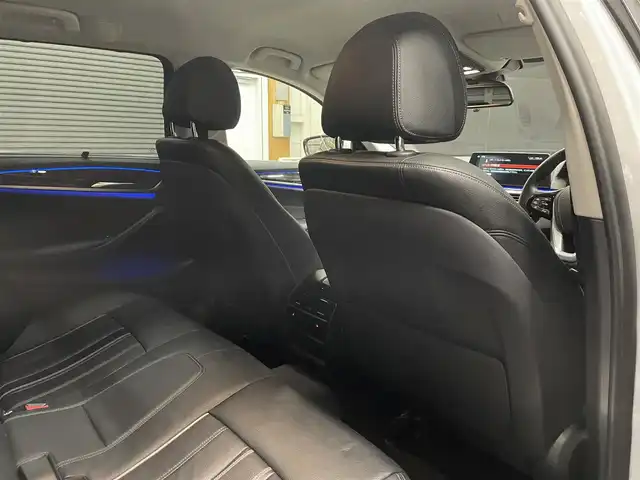 ＢＭＷ ５２３ｄ ツーリング ラグジュアリー 群馬県 2018(平30)年 6.5万km アルピンホワイトⅢ OP20インチAW/黒革シート/シートヒーター/純正AW積み込み/純正ナビ/全方位カメラ/フルセグTV/ACC/パークアシスト/コンフォートアクセス/ETC2.0/電動リヤゲート