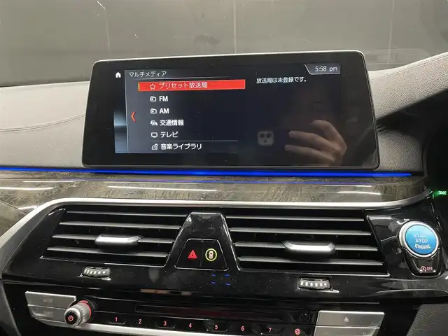 ＢＭＷ ５２３ｄ ツーリング ラグジュアリー 群馬県 2018(平30)年 6.5万km アルピンホワイトⅢ OP20インチAW/黒革シート/シートヒーター/純正AW積み込み/純正ナビ/全方位カメラ/フルセグTV/ACC/パークアシスト/コンフォートアクセス/ETC2.0/電動リヤゲート