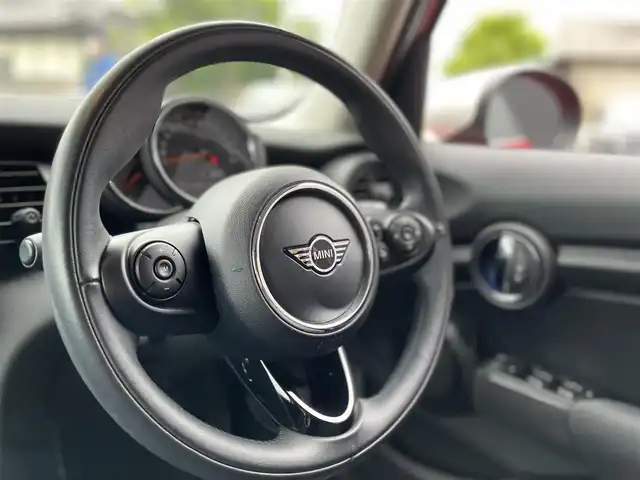 ＭＩＮＩ ミニ クーパー D 栃木県 2020(令2)年 2.4万km 赤 ワンオーナー /インテリジェントセーフティ/パークディスタンスコントロール/ドライブレコーダー/コンフォートアクセス/ナビ /バックカメラ/ETC/LEDヘッドライト/オートライト