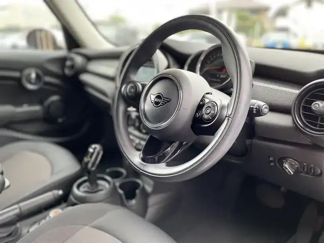 ＭＩＮＩ ミニ クーパー D 栃木県 2020(令2)年 2.4万km 赤 ワンオーナー /インテリジェントセーフティ/パークディスタンスコントロール/ドライブレコーダー/コンフォートアクセス/ナビ /バックカメラ/ETC/LEDヘッドライト/オートライト