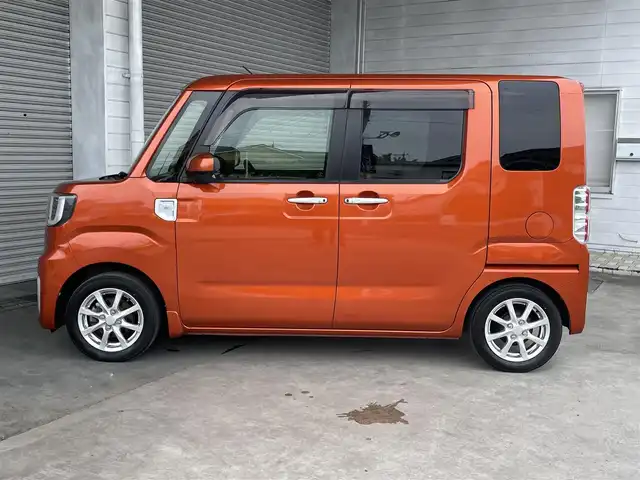 ダイハツ ウェイク X SA 茨城県 2015(平27)年 8万km トニコオレンジメタリック (株)IDOMが運営する【じしゃロン水戸店】の自社ローン専用車両になりますこちらは現金またはオートローンご利用時の価格です。自社ローンご希望の方は別途その旨お申付け下さい/社外ナビ/フリップダウンモニター/ETC/両側スライドドア/片側パワースライドドア