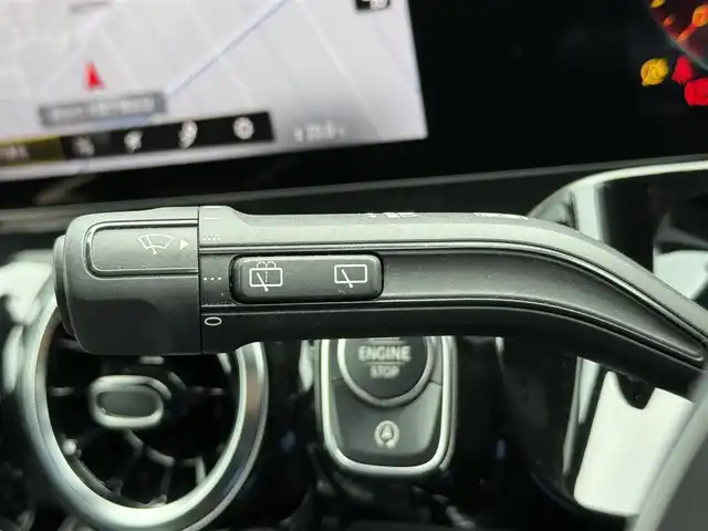 メルセデス・ベンツ Ｂ２００ｄ AMGライン 静岡県 2020(令2)年 2.5万km マウンテングレー ナビゲーションパッケージ/・Mercedes me connect ナビゲーションサービス/・Mercedes me connect /USBオンデマンド地図更新・オンライン地図更新/・VICS-FM多重放送/テレビ機能/・トラフィックサインアシスト/レーダーセーフティパッケージ/・アクティブディスタンスアシスト・ディストロニック/・アクティブブレーキアシスト/・PRE-SAFE/・PRE-SAFEプラス/・PRE-SAFEサウンド/・緊急回避補助システム/・渋滞時緊急ブレーキ機能/・アクティブブラインドスポットアシスト/・アクティブレーンキーピングアシスト/・アクティブステアリングアシスト/AMGスタイリングパッケージ/18インチAMGツインスポークアルミ/ハーフレザーシート/電動リアゲート/MBUX/(Bluetooth/USB/フルセグ)/バックカメラ/アダプティブクルーズコントロール/メモリー付パワーシート/シートヒーター/キーレスゴー/ETC2.0/ドライブレコーダー/純正フロアマット/保証書/取説/スペアキー