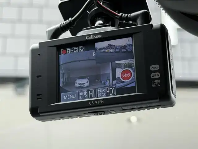 メルセデス・ベンツ Ｂ２００ｄ AMGライン 静岡県 2020(令2)年 2.5万km マウンテングレー ナビゲーションパッケージ/・Mercedes me connect ナビゲーションサービス/・Mercedes me connect /USBオンデマンド地図更新・オンライン地図更新/・VICS-FM多重放送/テレビ機能/・トラフィックサインアシスト/レーダーセーフティパッケージ/・アクティブディスタンスアシスト・ディストロニック/・アクティブブレーキアシスト/・PRE-SAFE/・PRE-SAFEプラス/・PRE-SAFEサウンド/・緊急回避補助システム/・渋滞時緊急ブレーキ機能/・アクティブブラインドスポットアシスト/・アクティブレーンキーピングアシスト/・アクティブステアリングアシスト/AMGスタイリングパッケージ/18インチAMGツインスポークアルミ/ハーフレザーシート/電動リアゲート/MBUX/(Bluetooth/USB/フルセグ)/バックカメラ/アダプティブクルーズコントロール/メモリー付パワーシート/シートヒーター/キーレスゴー/ETC2.0/ドライブレコーダー/純正フロアマット/保証書/取説/スペアキー