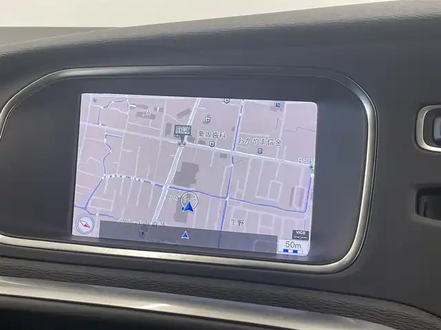 ボルボ Ｖ４０ D4 モメンタム 岡山県 2017(平29)年 6.6万km アイスホワイト 純正SENSUSナビ/Rカメラ/Bluetooth/フルセグTV/パワーシート（D）/LEDヘッドライト/オートライト/AHB/ESC/BLIS/シティーセーフティー/ドライバーアラート/オートワイパー/パドルシフト/PDC/ACC/インテリアシフト/純正17インチアルミ