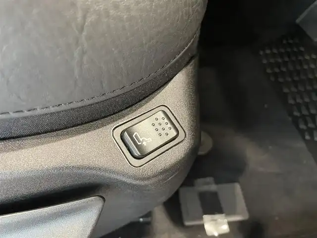 フィアット ５００Ｘ 愛知県 2022(令4)年 2.1万km ベージュ 純正ディスプレイオーディオ　/Ｂｌｕｅｔｏｏｔｈ　/バックカメラ　/クルーズコントロール　/セーフティドライブアシスト　/レーンキープアシスト　/パーキングセンサー　/シートヒーター　/ＥＴＣ/プッシュスタート/ウィンカーミラー/アイドリングストップ